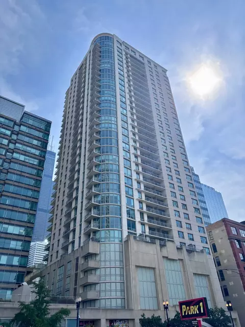 125 S Jefferson St #2201, Chicago, IL 60661