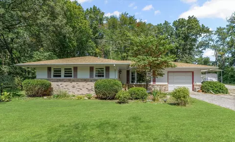 9835 E 1610 North Rd, Oakwood, IL 61858