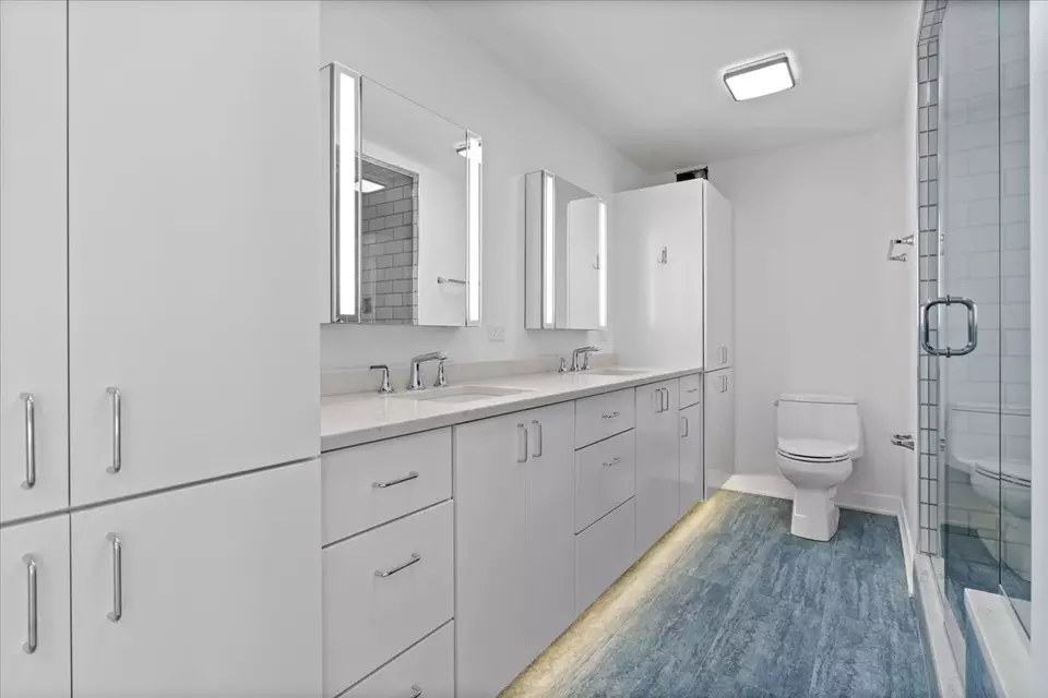 Bath - 505 N Lake Shore Dr #2010-2011, Chicago, IL 60611 photo 1 of 3