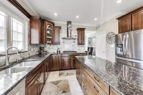 Kitchen - 5205 Notting Hill Rd, Gurnee, IL 60031 photo 1 of 3