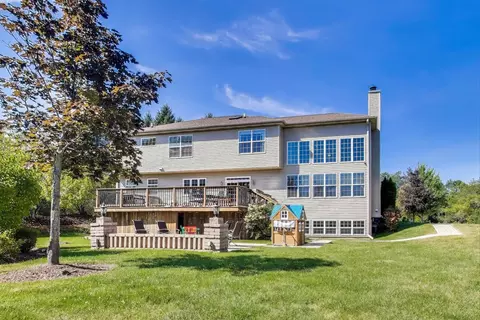Exterior - 5205 Notting Hill Rd, Gurnee, IL 60031 photo 7 of 14
