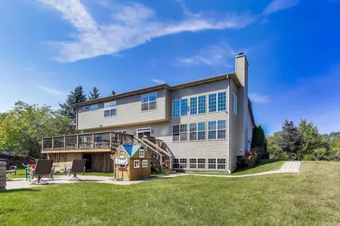 Exterior - 5205 Notting Hill Rd, Gurnee, IL 60031 photo 9 of 14
