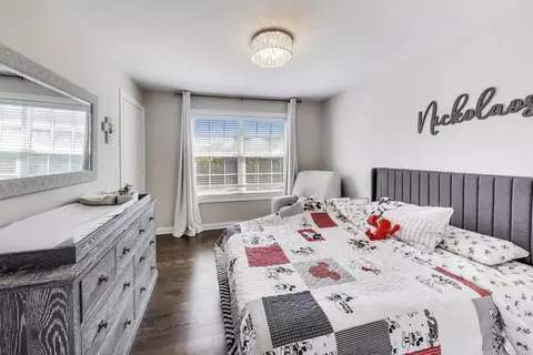 Bedroom - 5205 Notting Hill Rd, Gurnee, IL 60031 photo 6 of 7