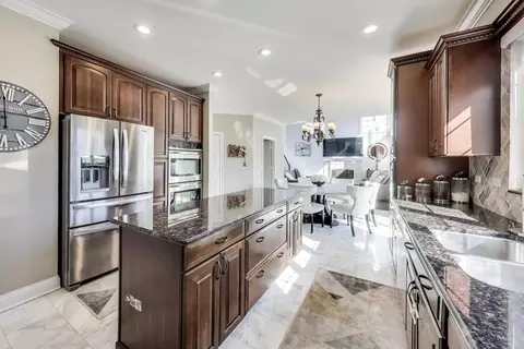Kitchen - 5205 Notting Hill Rd, Gurnee, IL 60031 photo 3 of 3