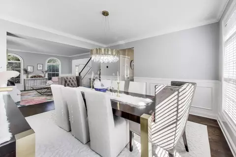 Dining - 5205 Notting Hill Rd, Gurnee, IL 60031 photo 2 of 4