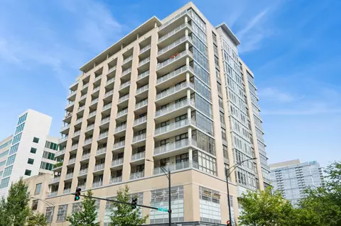 212 E Cullerton St #PH-09, Chicago, IL 60616