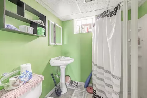 Bath - 7546 W Hanover St, Summit, IL 60501 photo 2 of 2