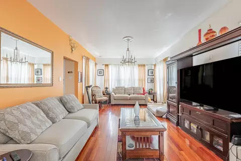 Living - 7546 W Hanover St, Summit, IL 60501 photo 2 of 2