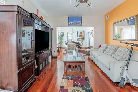 Living - 7546 W Hanover St, Summit, IL 60501 photo 1 of 2
