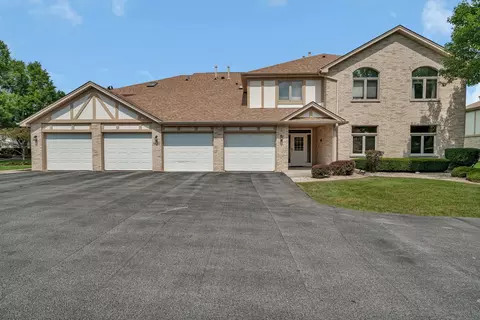 6430 Pinecone Dr #1W, Tinley Park, IL 60477