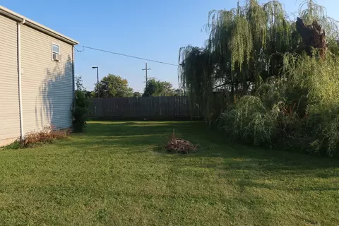 Exterior - 8638 Central Ave, Burbank, IL 60459 photo 5 of 6