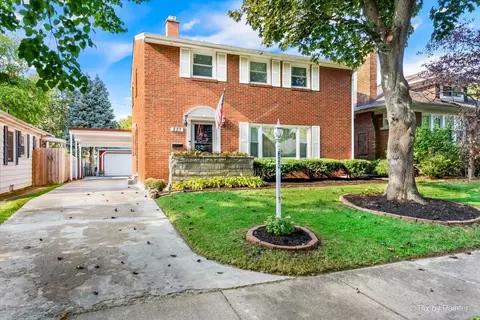 823 Manor Ct, Joliet, IL 60436