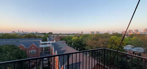 Exterior - 1000 E 53rd St #511, Chicago, IL 60615 photo 3 of 5