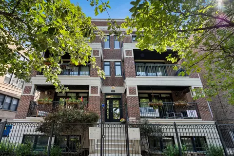 2741 N Mildred Ave #3S, Chicago, IL 60614