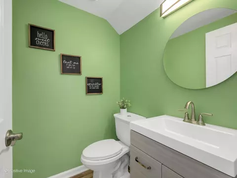 Bath - 2355 Reflections Dr, Aurora, IL 60502 photo 1 of 2