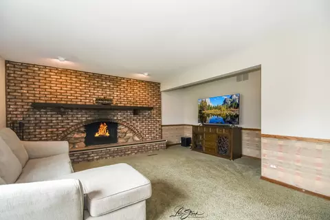 15524 Pine Rd, Oak Forest, IL 60452 photo 17