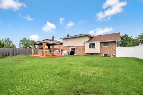 15524 Pine Rd, Oak Forest, IL 60452 photo 5
