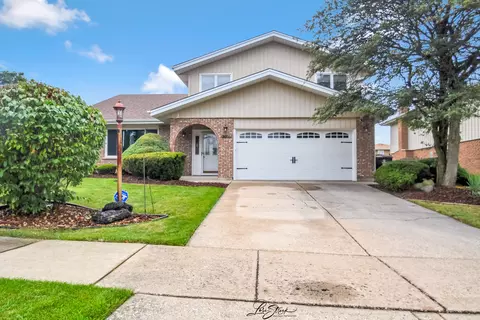15524 Pine Rd, Oak Forest, IL 60452