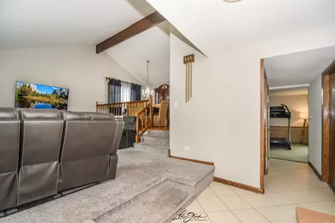 15524 Pine Rd, Oak Forest, IL 60452 photo 12