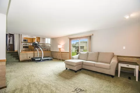 15524 Pine Rd, Oak Forest, IL 60452 photo 18
