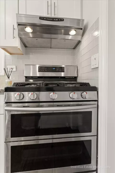Kitchen - 567 Byrd Rd, Riverside, IL 60546 photo 4 of 4
