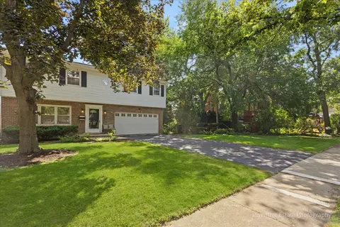 Exterior - 567 Byrd Rd, Riverside, IL 60546 photo 2 of 6