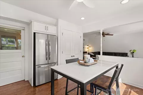 Kitchen - 567 Byrd Rd, Riverside, IL 60546 photo 2 of 4