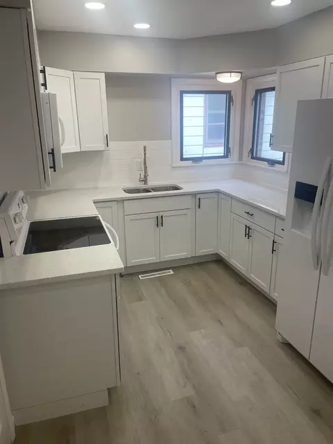 Kitchen - 545 S May Ave, Kankakee, IL 60901 photo 1 of 2