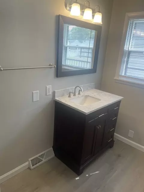Bath - 545 S May Ave, Kankakee, IL 60901 photo 1 of 2