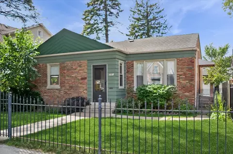 4886 N Austin Ave, Chicago, IL 60630