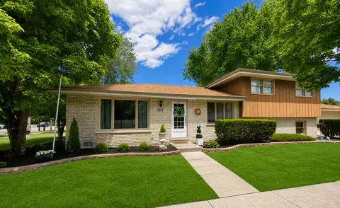 9259 Ridgeland Ave, Oak Lawn, IL 60453