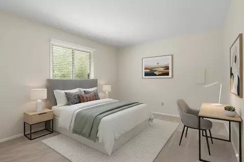 Bedroom - 915 Royal Dr #2, Mchenry, IL 60050 photo 3 of 4