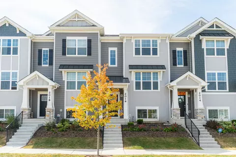 2016 Yellowstone Blvd, Mundelein, IL 60060