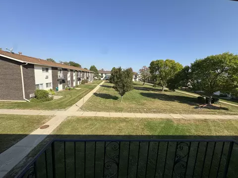 8804 Golf Rd #2F, Des Plaines, IL 60016 photo 8