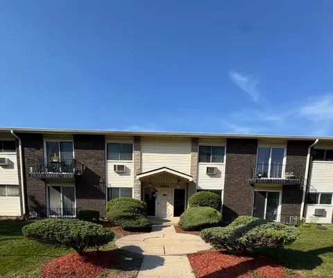8804 Golf Rd #2F, Des Plaines, IL 60016