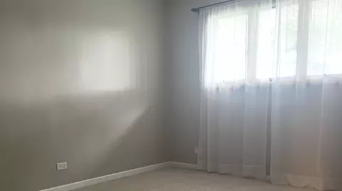 Bedroom - 720 Ambleside Rd, Des Plaines, IL 60016 photo 3 of 5