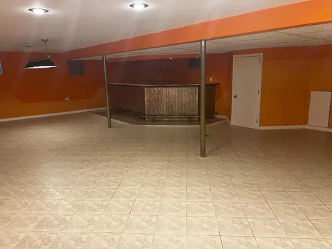 Other - 720 Ambleside Rd, Des Plaines, IL 60016 photo 6 of 11