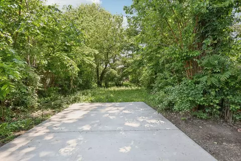 Exterior - 2129 E 97th St, Chicago, IL 60617 photo 2 of 3