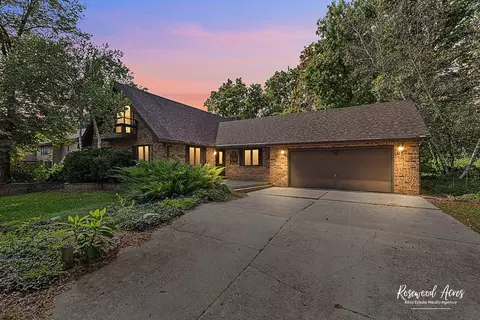 621 Hickory Ave, Oglesby, IL 61348