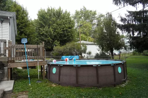Exterior - 636 Bangs St, Aurora, IL 60505 photo 18 of 19