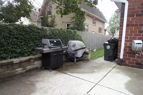 Exterior - 636 Bangs St, Aurora, IL 60505 photo 11 of 19