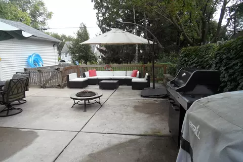 Exterior - 636 Bangs St, Aurora, IL 60505 photo 9 of 19