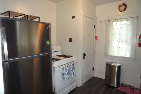 Kitchen - 636 Bangs St, Aurora, IL 60505 photo 3 of 4