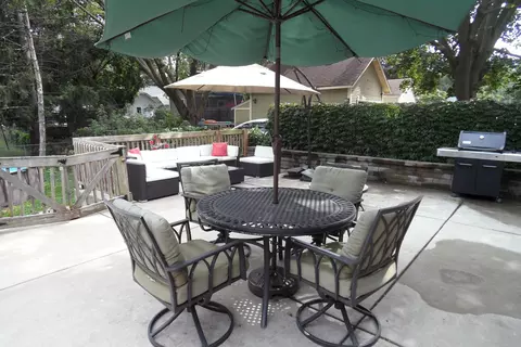 Exterior - 636 Bangs St, Aurora, IL 60505 photo 7 of 19