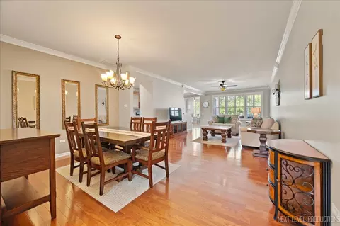 Dining - 2802 Edgewater Dr, Elgin, IL 60124 photo 1 of 4