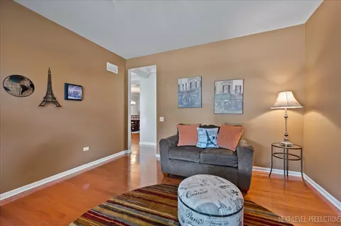 Living - 2802 Edgewater Dr, Elgin, IL 60124 photo 3 of 3