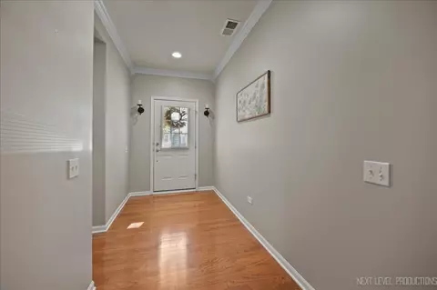 Entry Way - 2802 Edgewater Dr, Elgin, IL 60124 photo 1 of 2