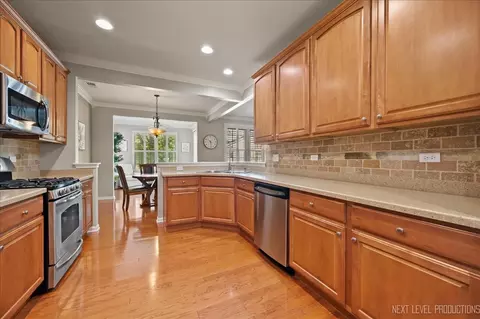 Kitchen - 2802 Edgewater Dr, Elgin, IL 60124 photo 1 of 3