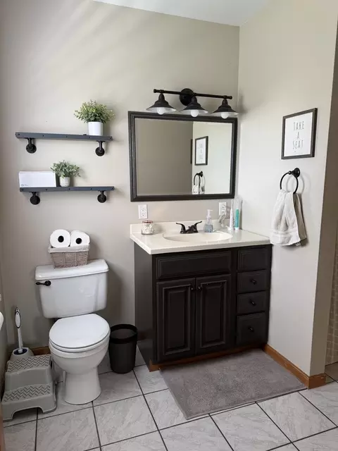 Bath - 106 N Ava St, Mark, IL 61340 photo 1 of 3