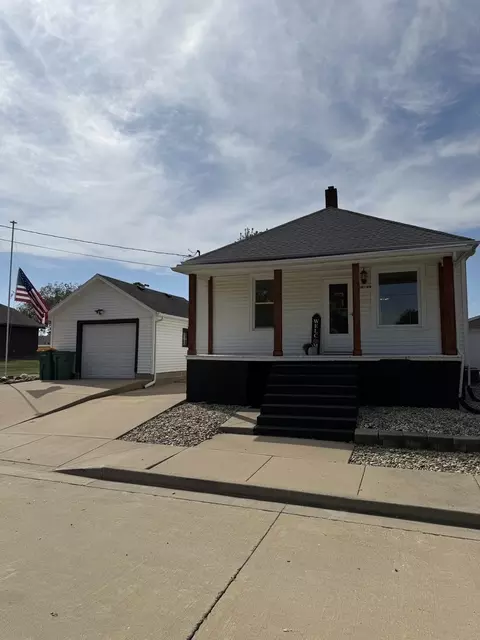 Exterior - 106 N Ava St, Mark, IL 61340 photo 2 of 6